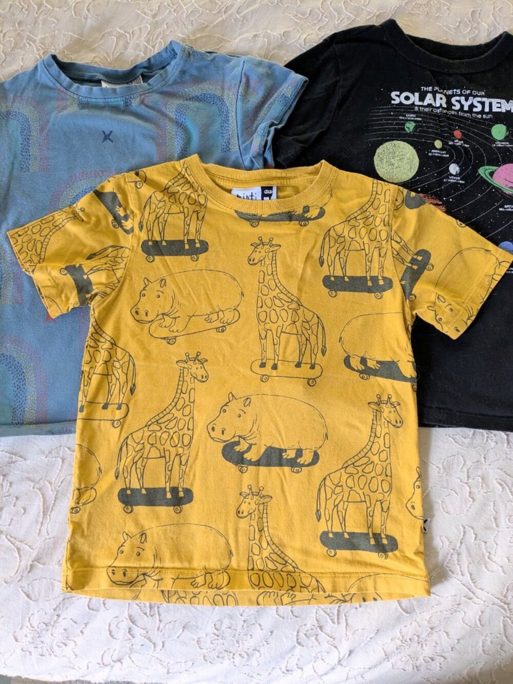 3x Boys GAP and MINTI S 6Y T-Shirts